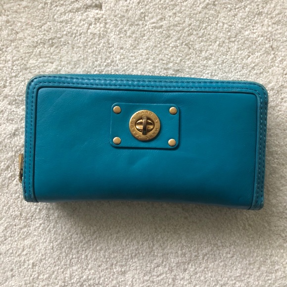 Marc Jacobs wallet - Picture 1 of 3